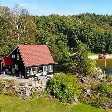 House With Own Jetty And Jacuzzi Near Langesund *