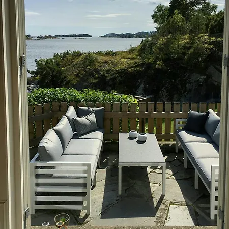 House With Own Jetty And Jacuzzi Near Langesund